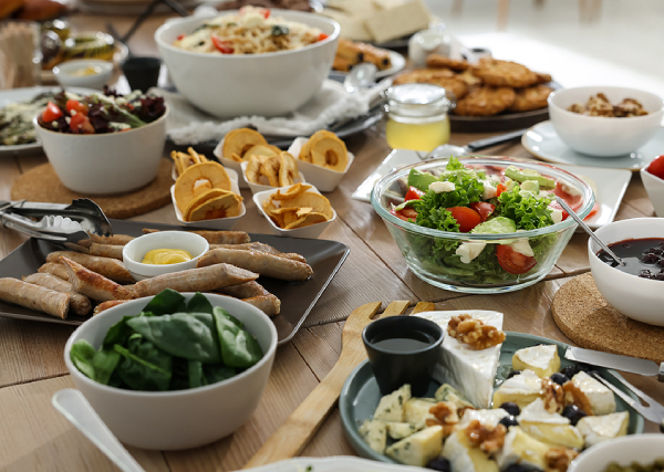 Cosy Party? Try These Delicious Mini Buffet Ideas At Home